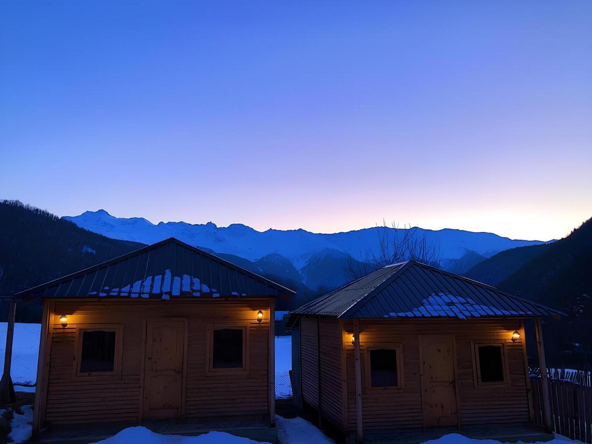 Guest House Ushba Gate 梅斯蒂亚 外观 照片