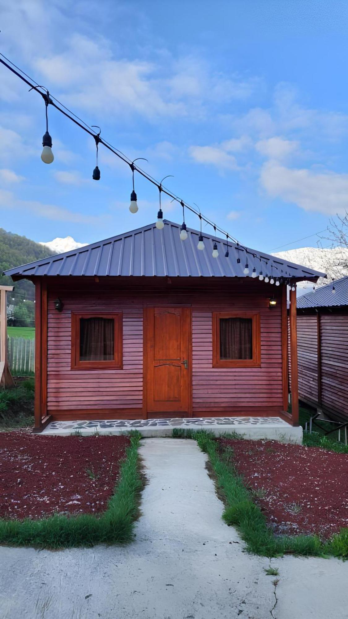 Guest House Ushba Gate 梅斯蒂亚 外观 照片